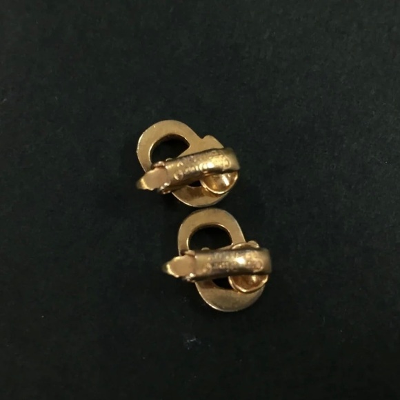 VINTAGE made in Germany Christian Dior gold tone clip on small logo earrings - Picture 7 of 9